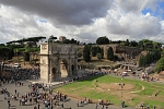 Evropa - Itálie - Prostranství mezi Koloseem a Palatinem, kde stojí Arco di Costantino. 