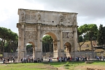 Evropa - Itálie - Arco di Costantino z roku 315 našeho letopočtu připomíná vítězství císaře Konstantina